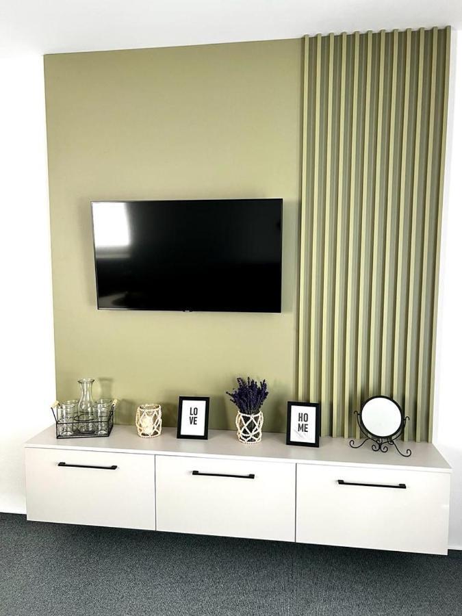 Liptovský Mikuláš Urban Green Apartment מראה חיצוני תמונה